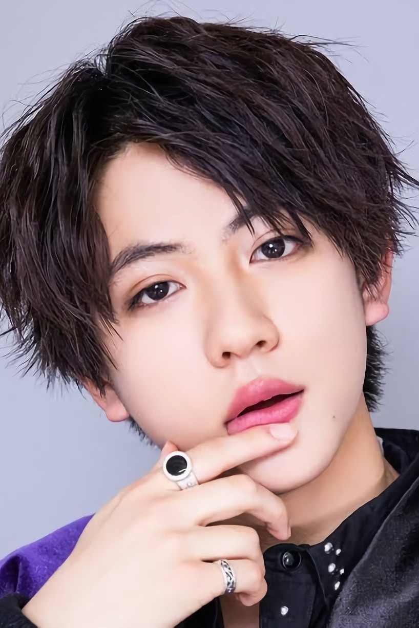 Tanaka Koki backdrop