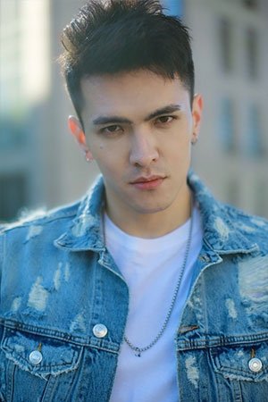 Jiang Yihao backdrop