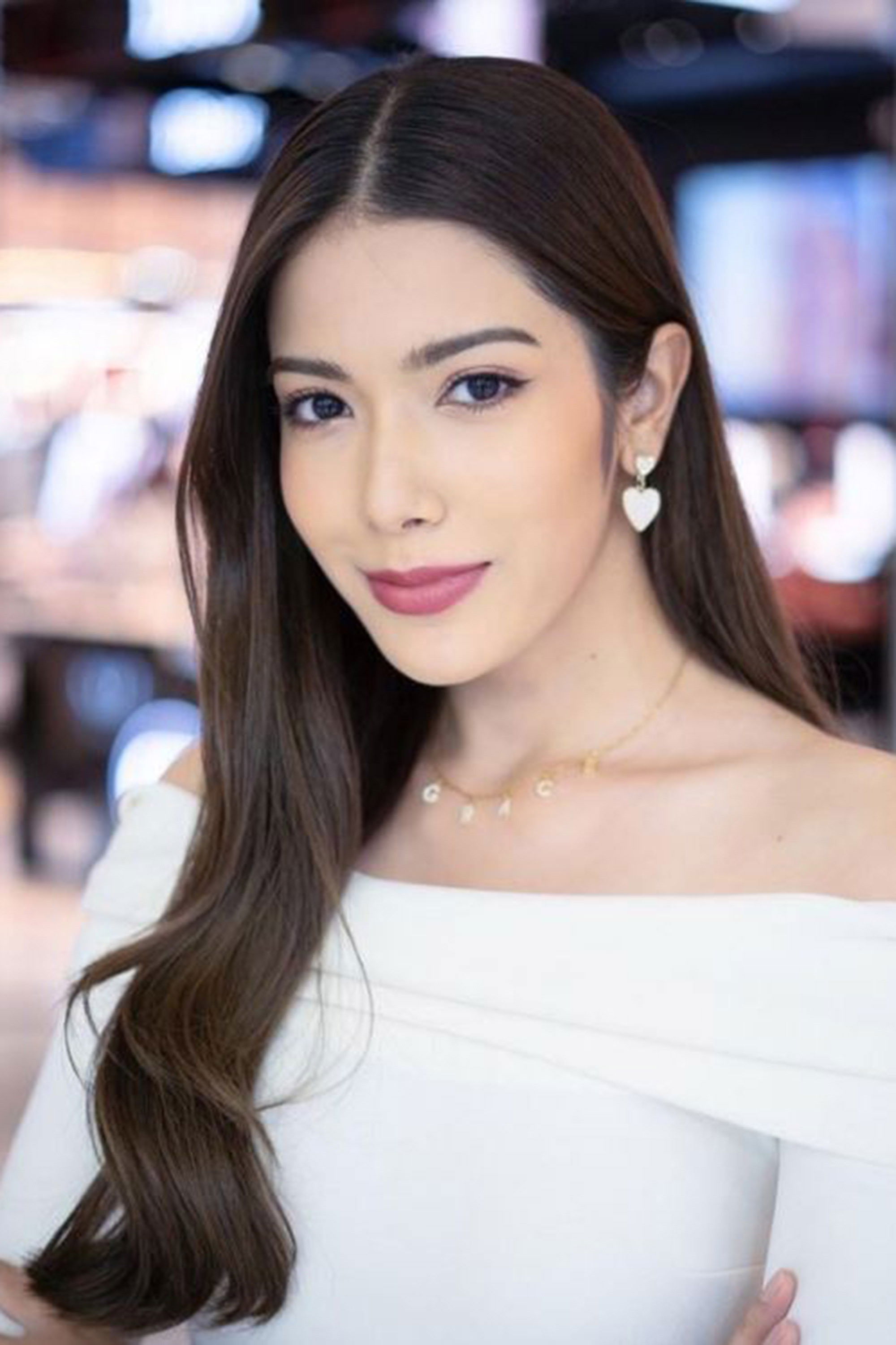 Grace Patsita Athianantasak backdrop