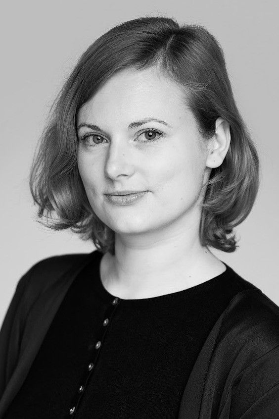 Ragne Mandri backdrop