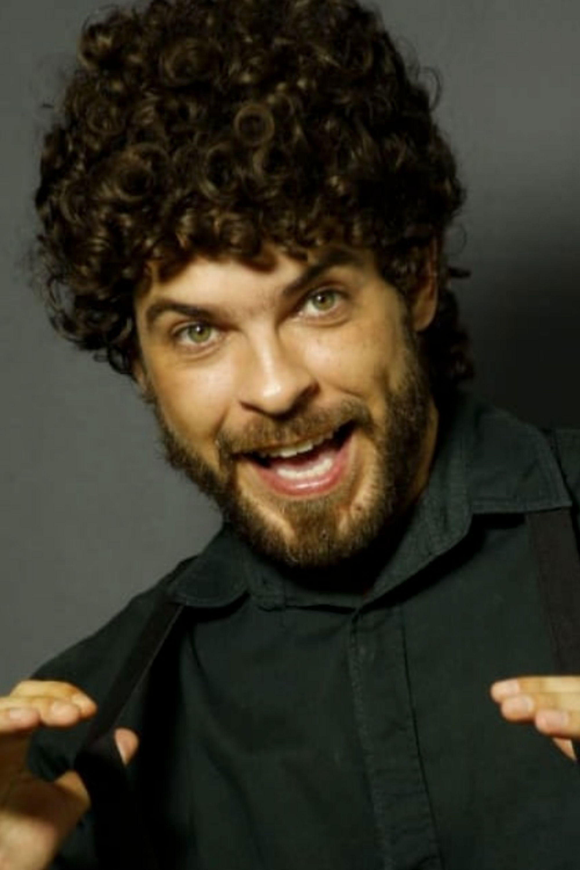 Anderson Martins backdrop