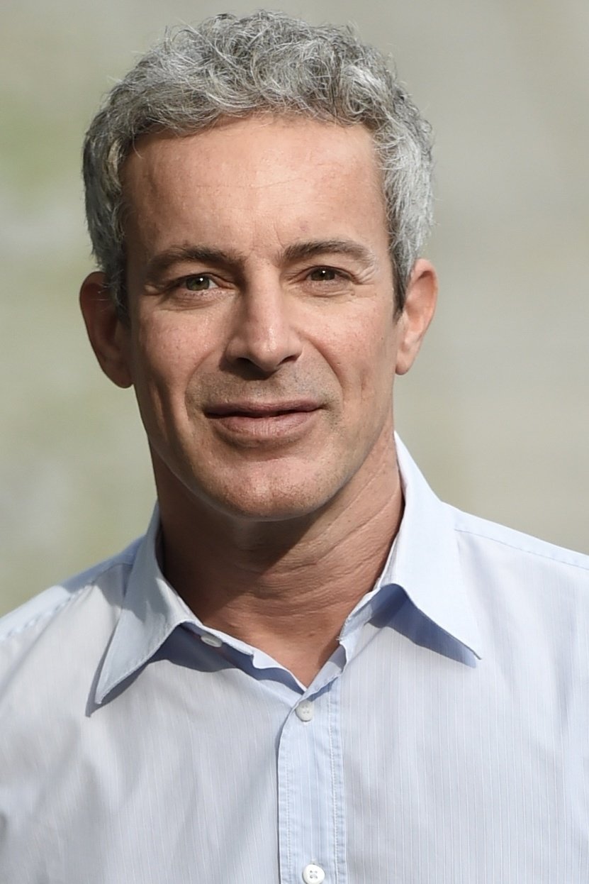 Gedeon Burkhard → Gedeon Burkhard backdrop