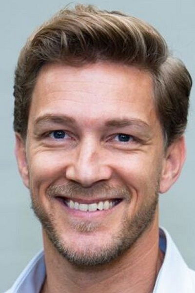 Michael Olesen backdrop