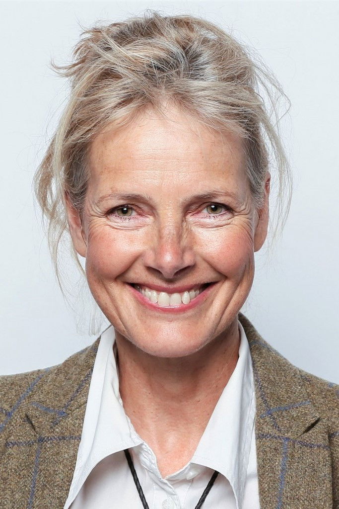 Cay Helmich backdrop