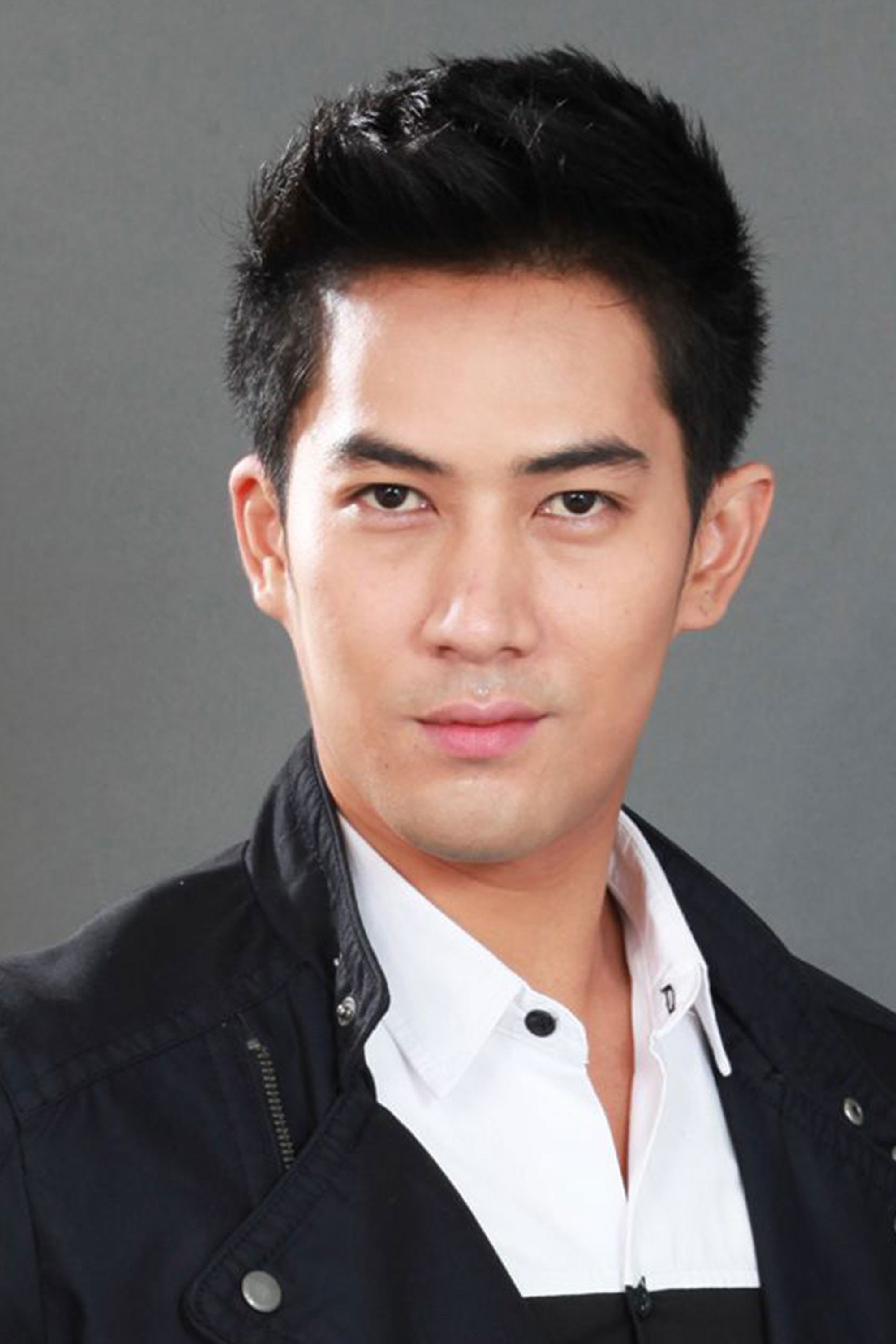 Atirutt Singhaaumpol backdrop