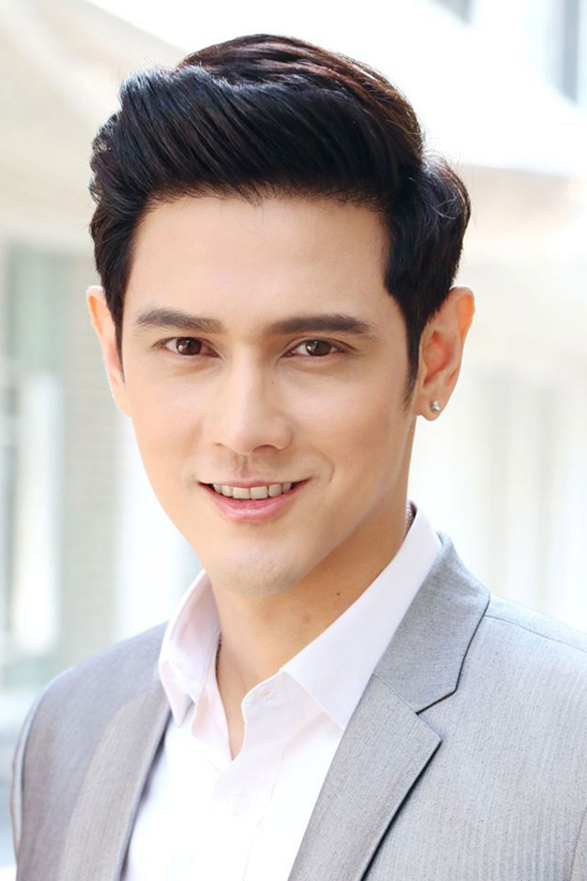 Don Khomsan Arunrueangsawat backdrop