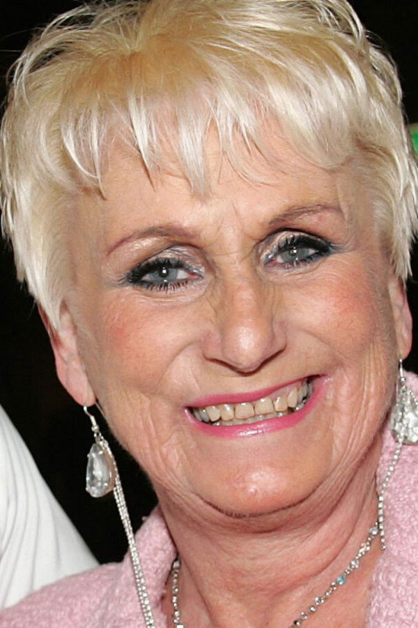 Susanne Lana backdrop