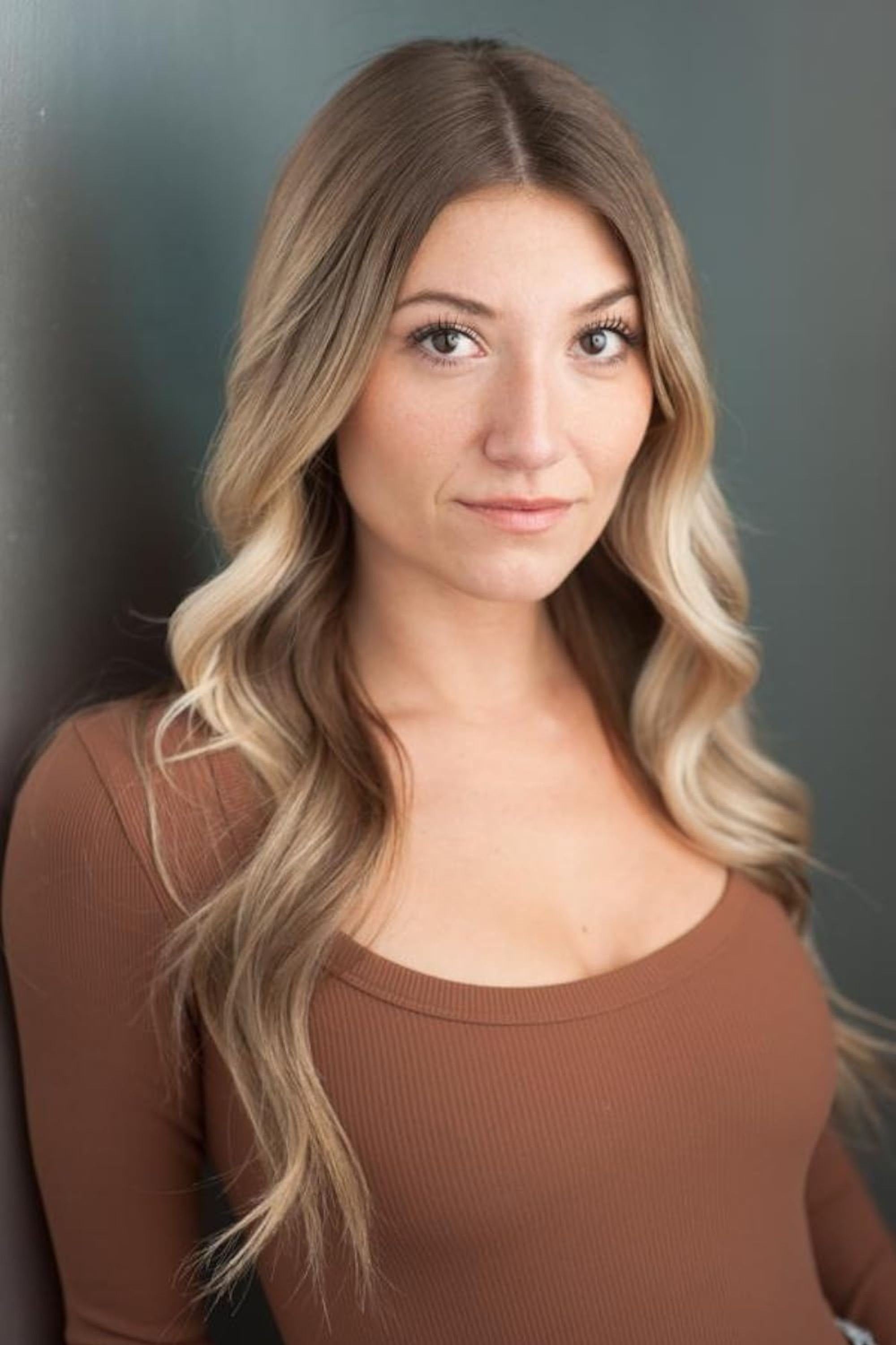 Sydney Hendricks backdrop