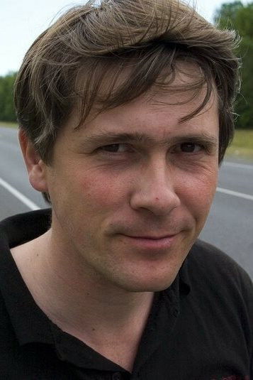 Aleksandr Rusinov backdrop