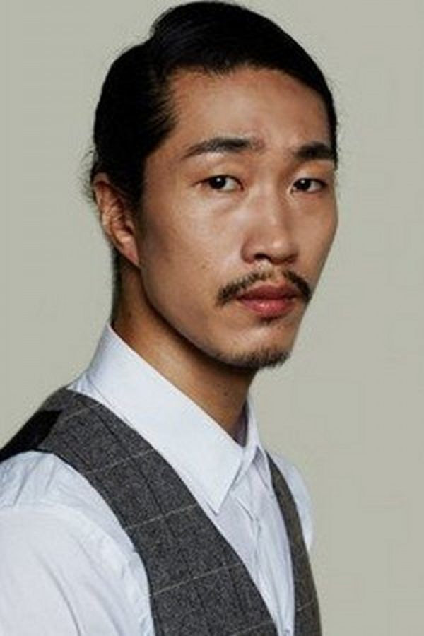 Yoon Yeong-gyun backdrop