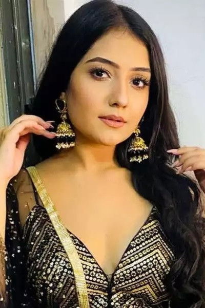 Akshita Mudgal backdrop