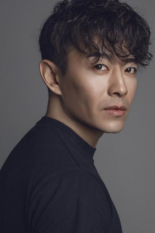 Huailong Li backdrop