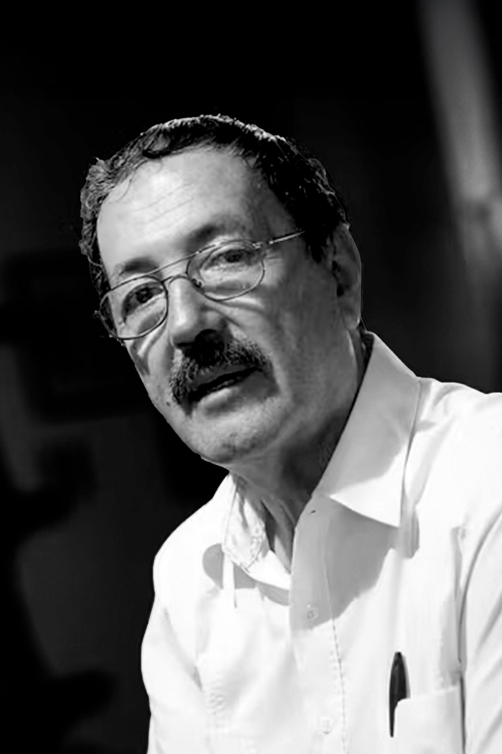 Miguel Salguero backdrop