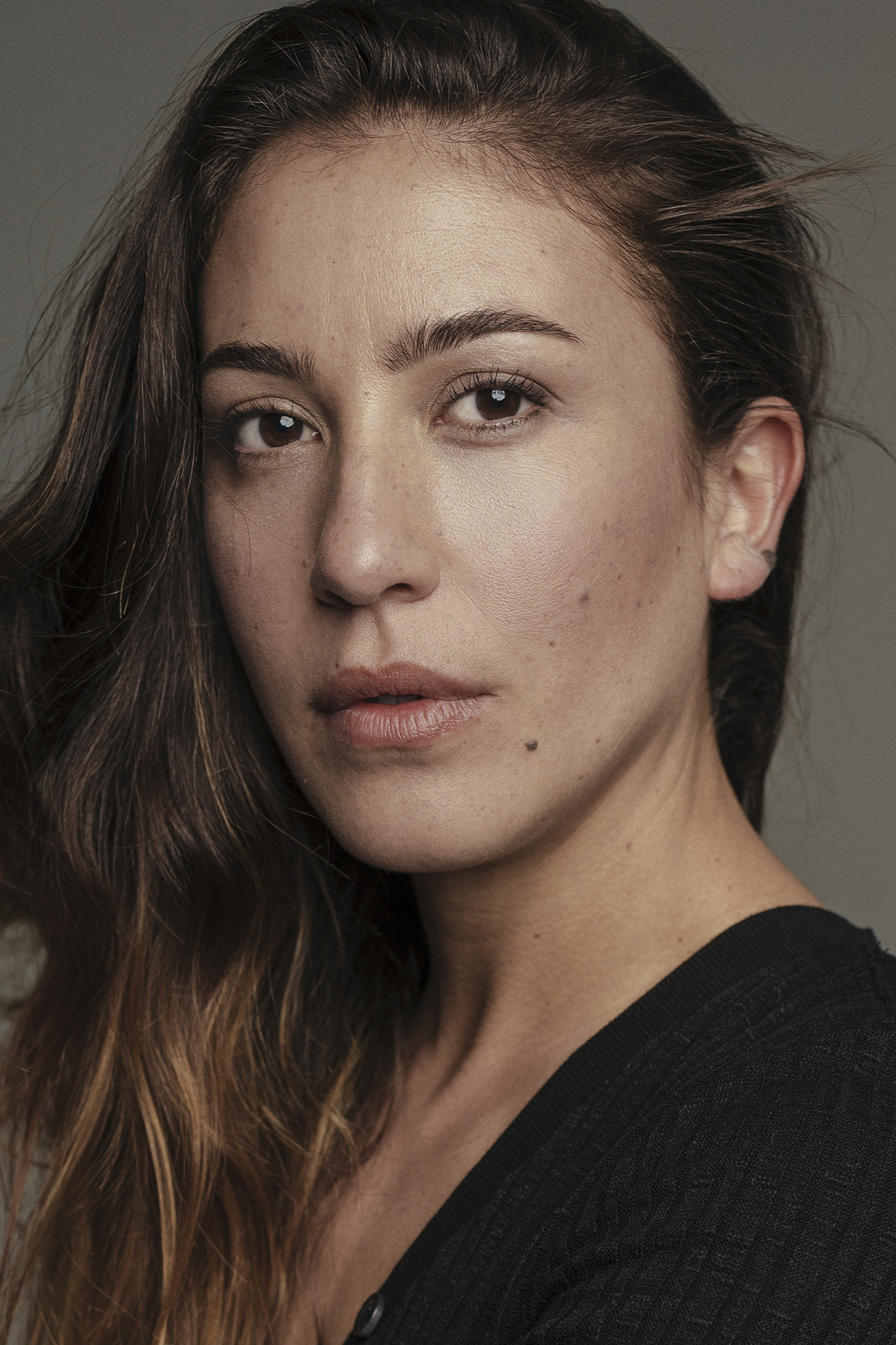 Ana Telenti backdrop