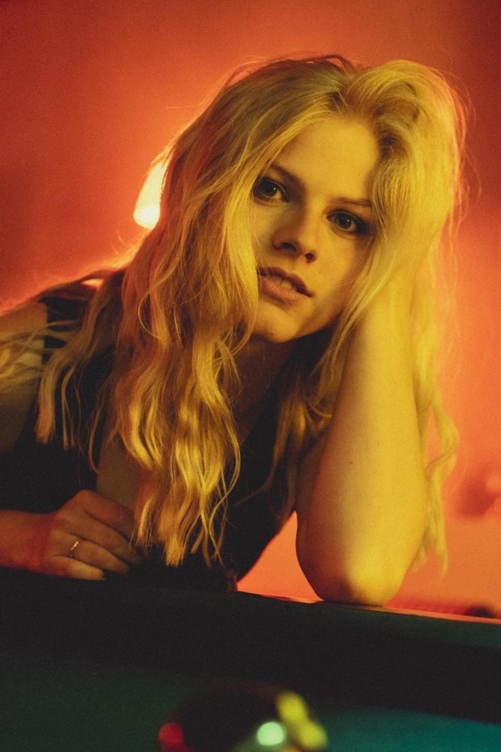 Isabella Stevenson-Olds backdrop