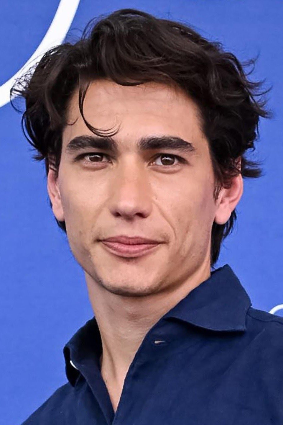 Enzo Vogrincic backdrop