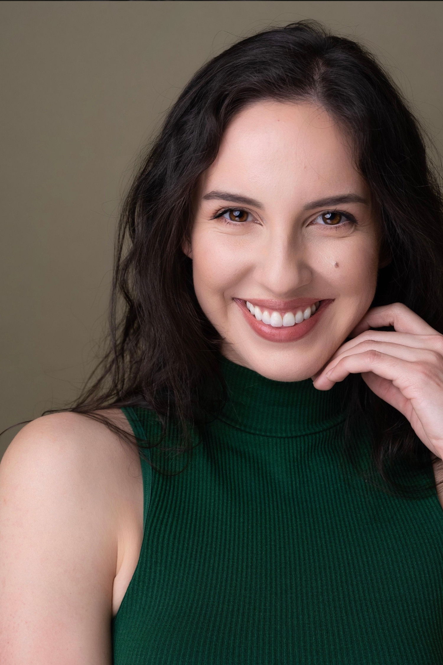 Shélah Larson backdrop