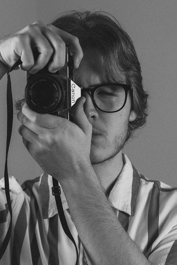 Simon Hale Anderson backdrop