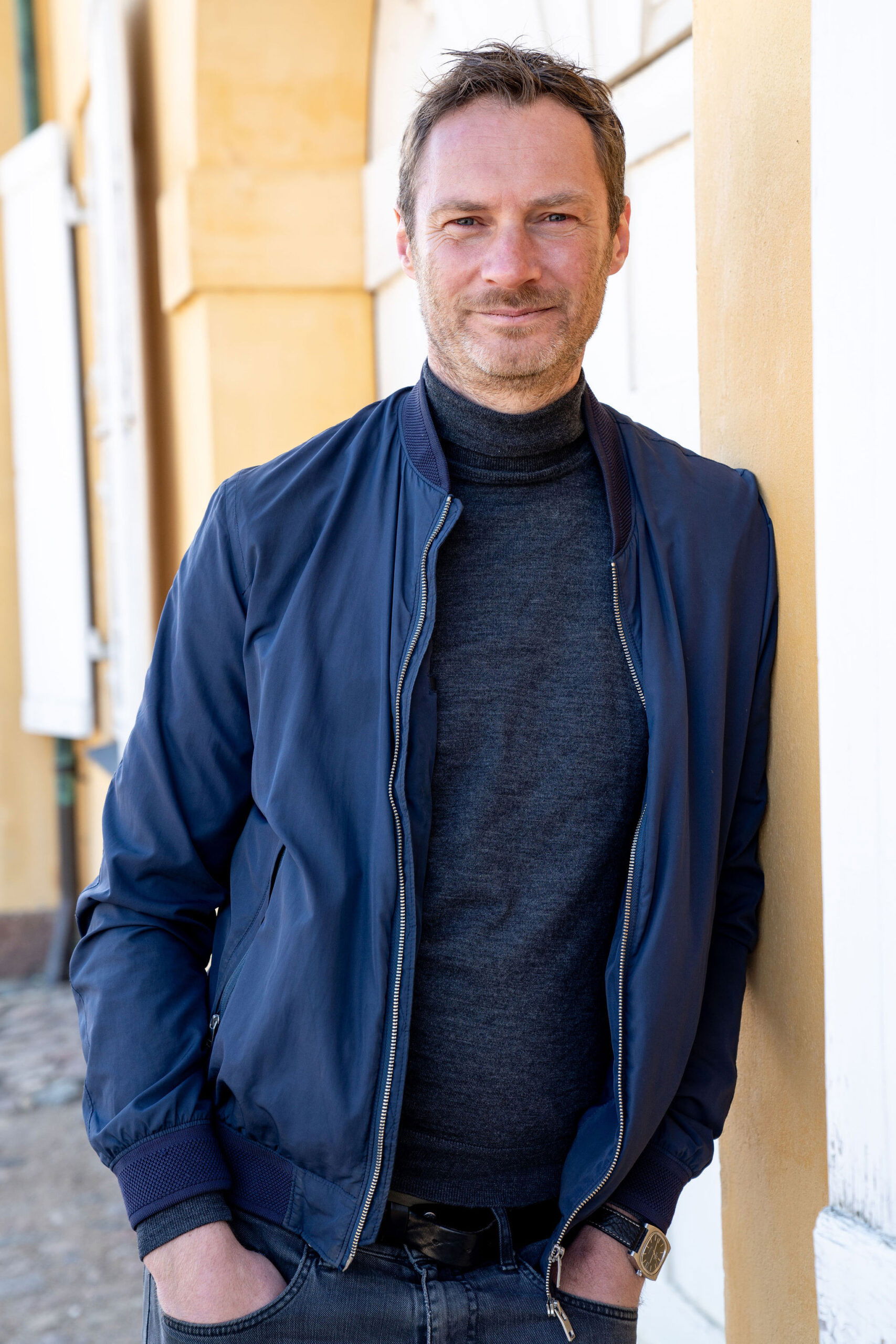 Jakob Øster backdrop