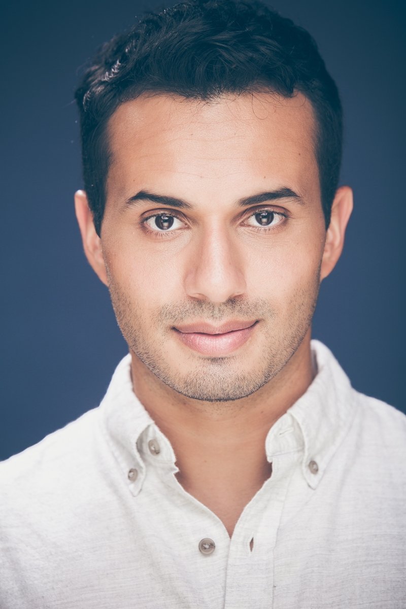 Guillermo Alonso backdrop