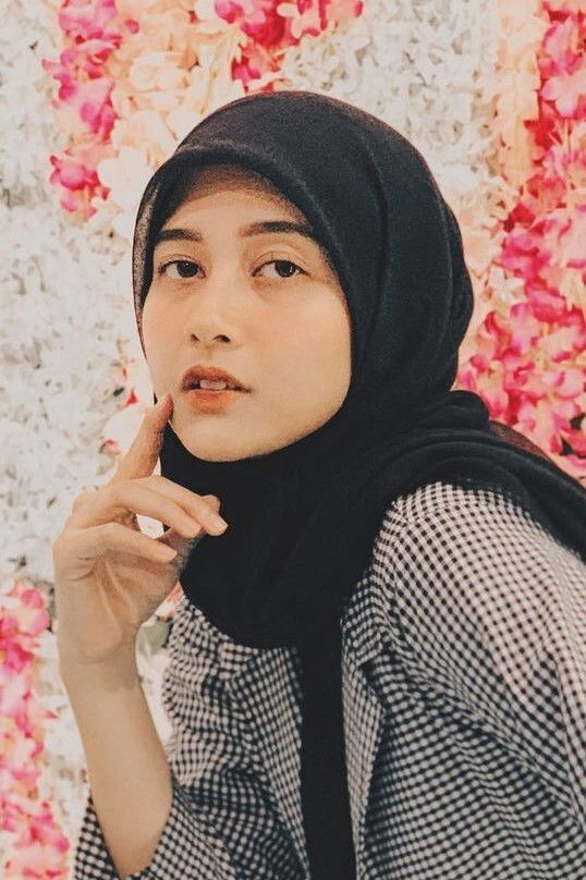 Faradilla Bunga backdrop