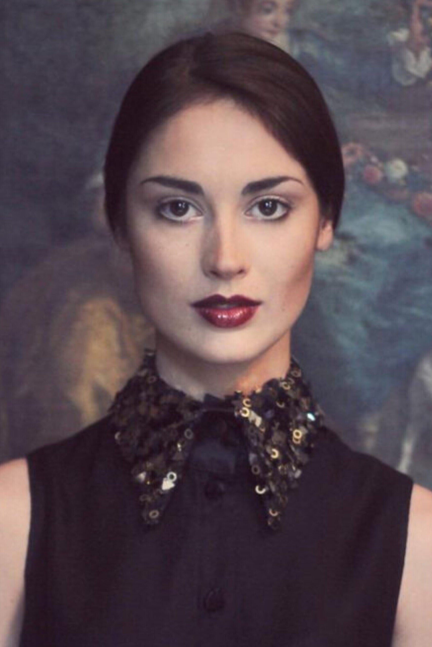 Louise Molinaro backdrop