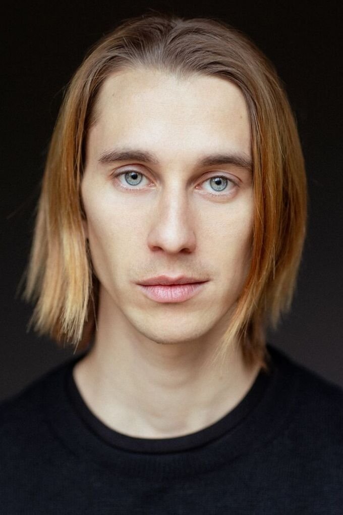 Axel Baille backdrop