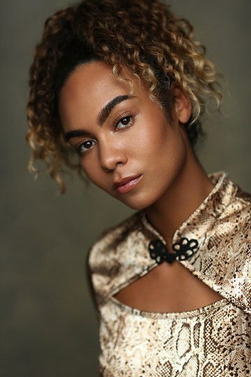 Holly Liburd backdrop