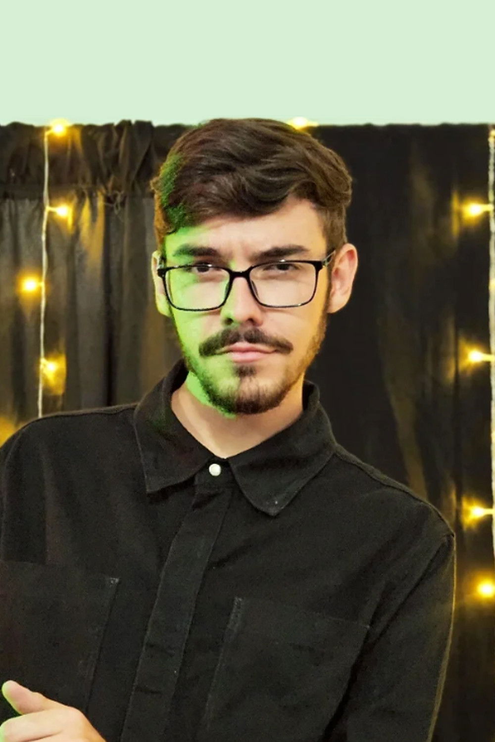 Igor Emanoel backdrop