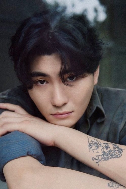 Car, the garden backdrop