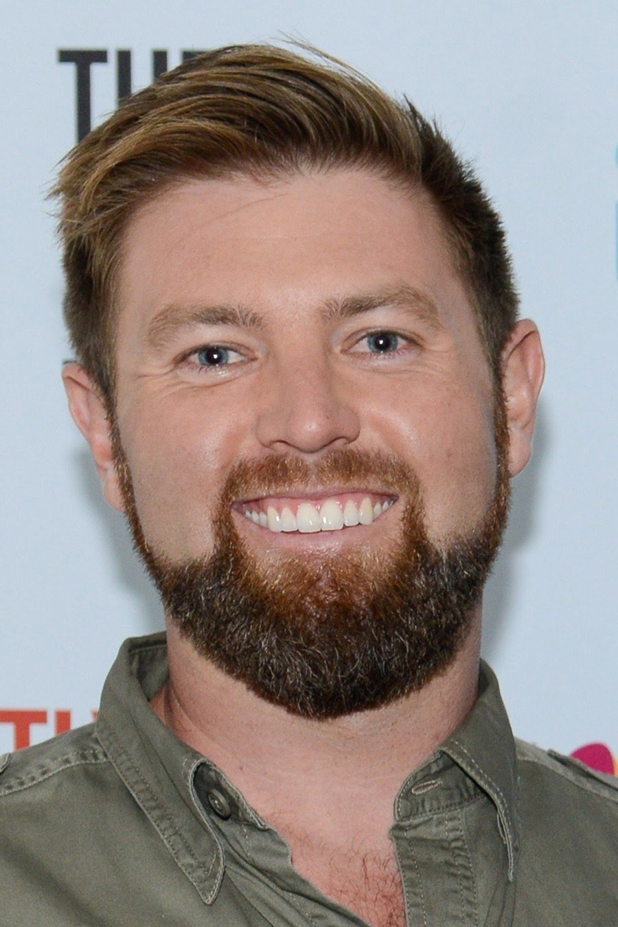 Forrest Galante backdrop