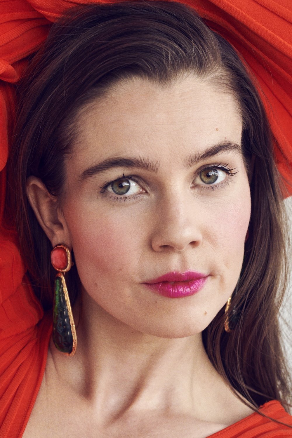 Coco Hjardemaal backdrop