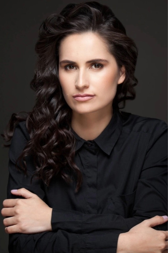 Ana Isabel Castillo backdrop