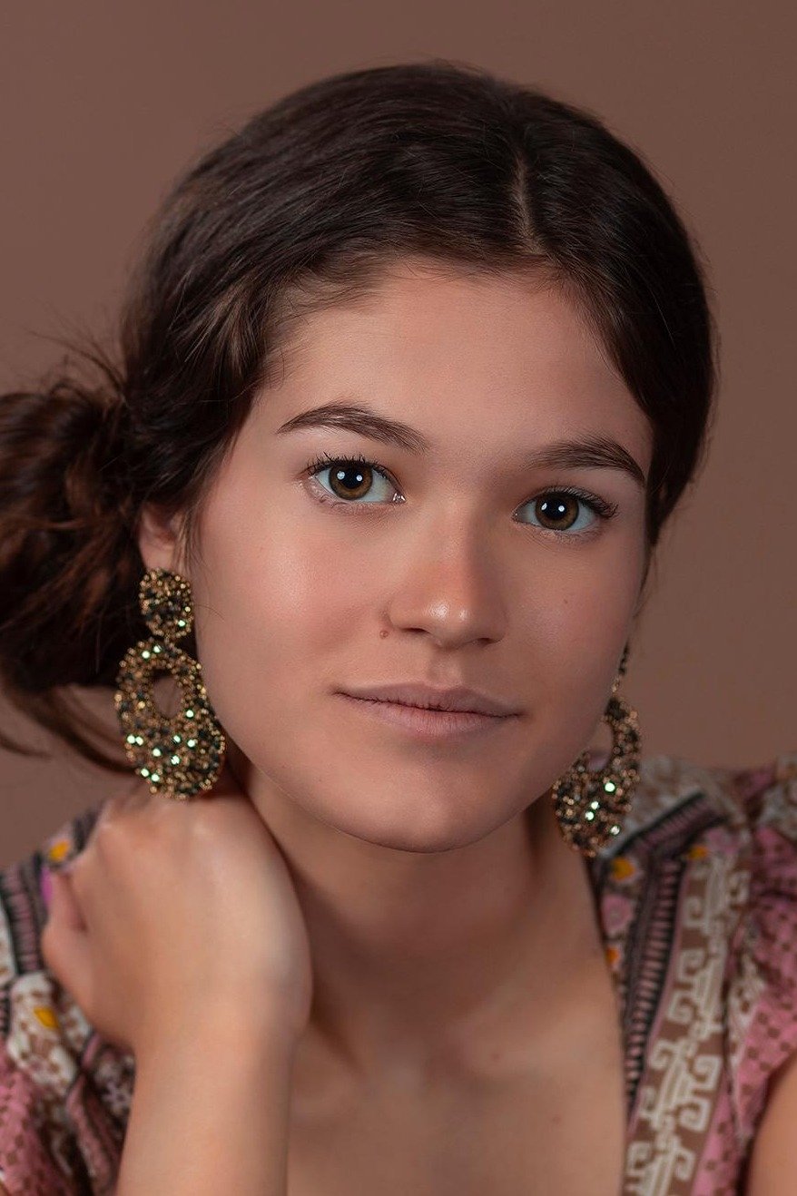 Mégane Proulx backdrop