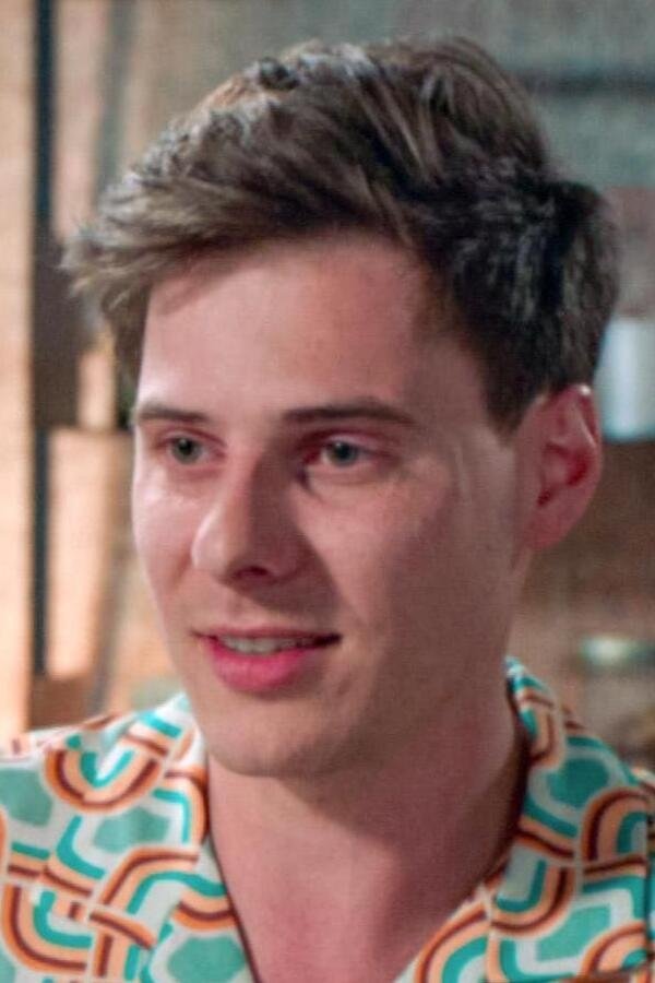 Dorian Liveyns backdrop