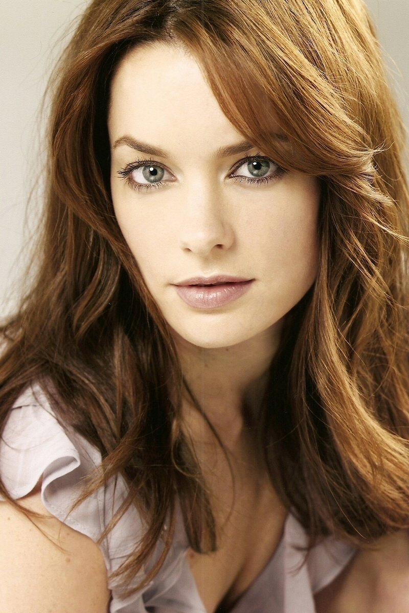 Gina Holden backdrop