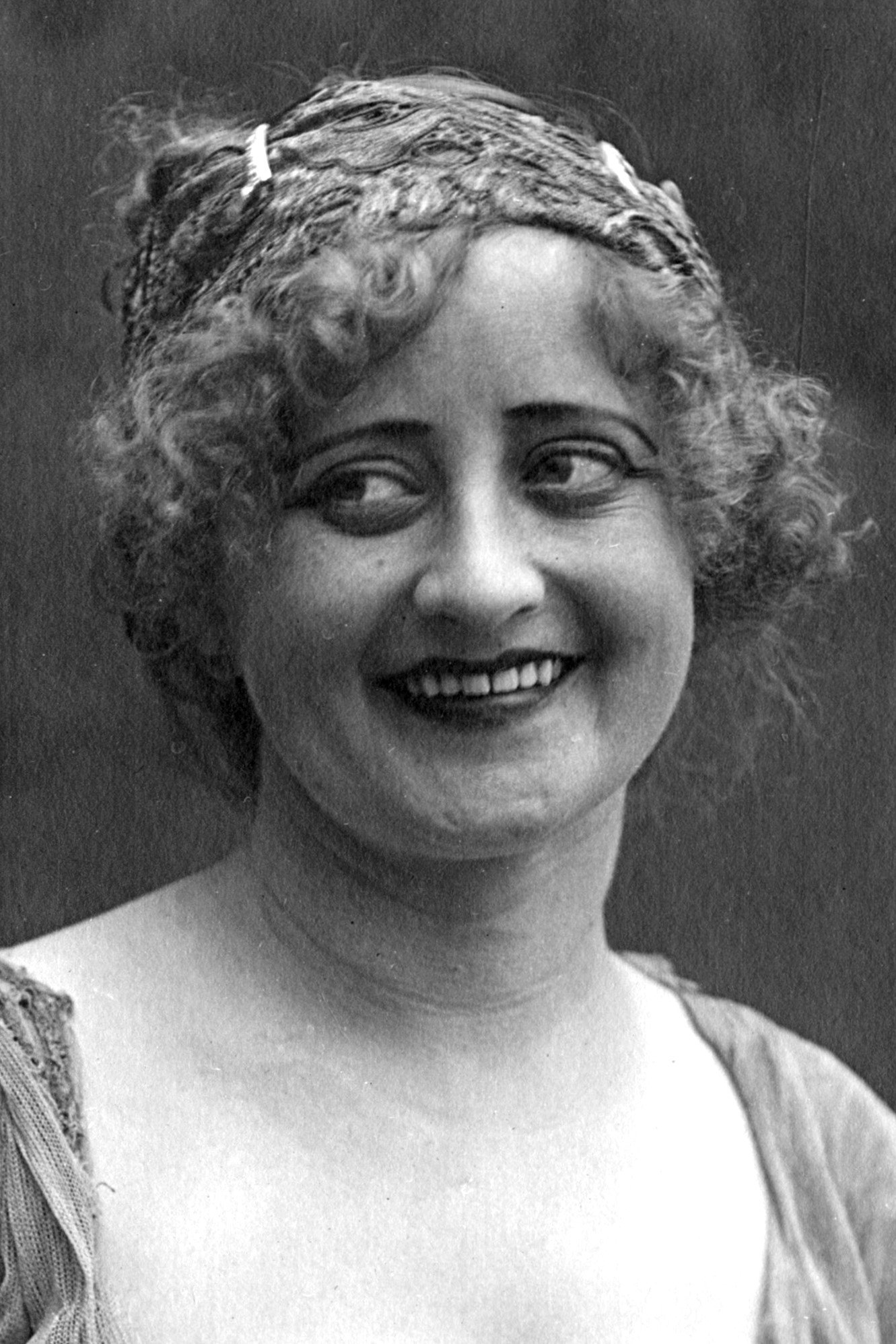 Eleanor Caines backdrop