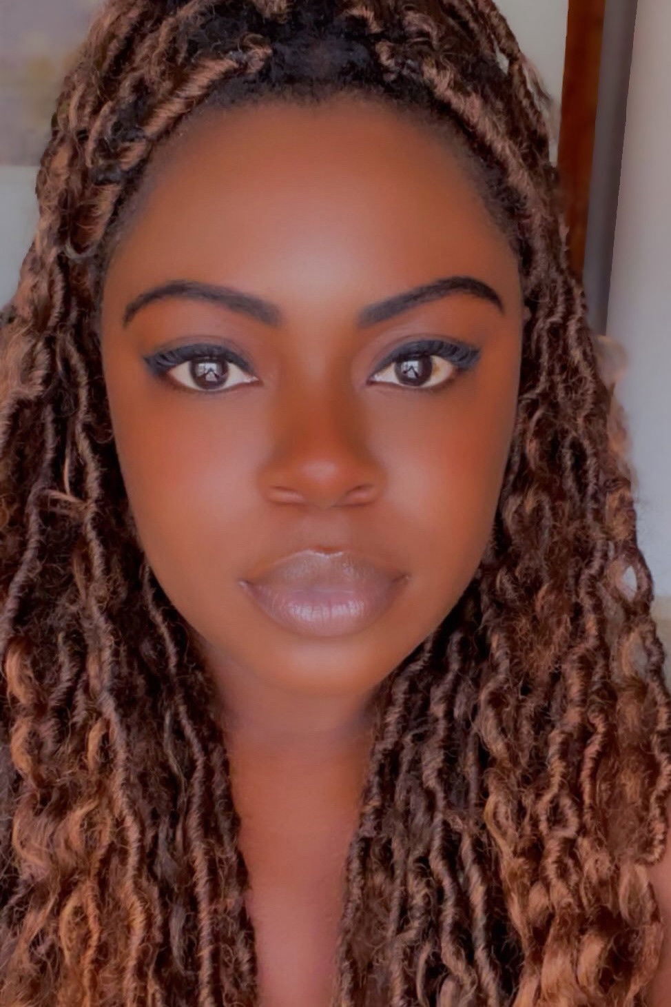 Sheila François backdrop