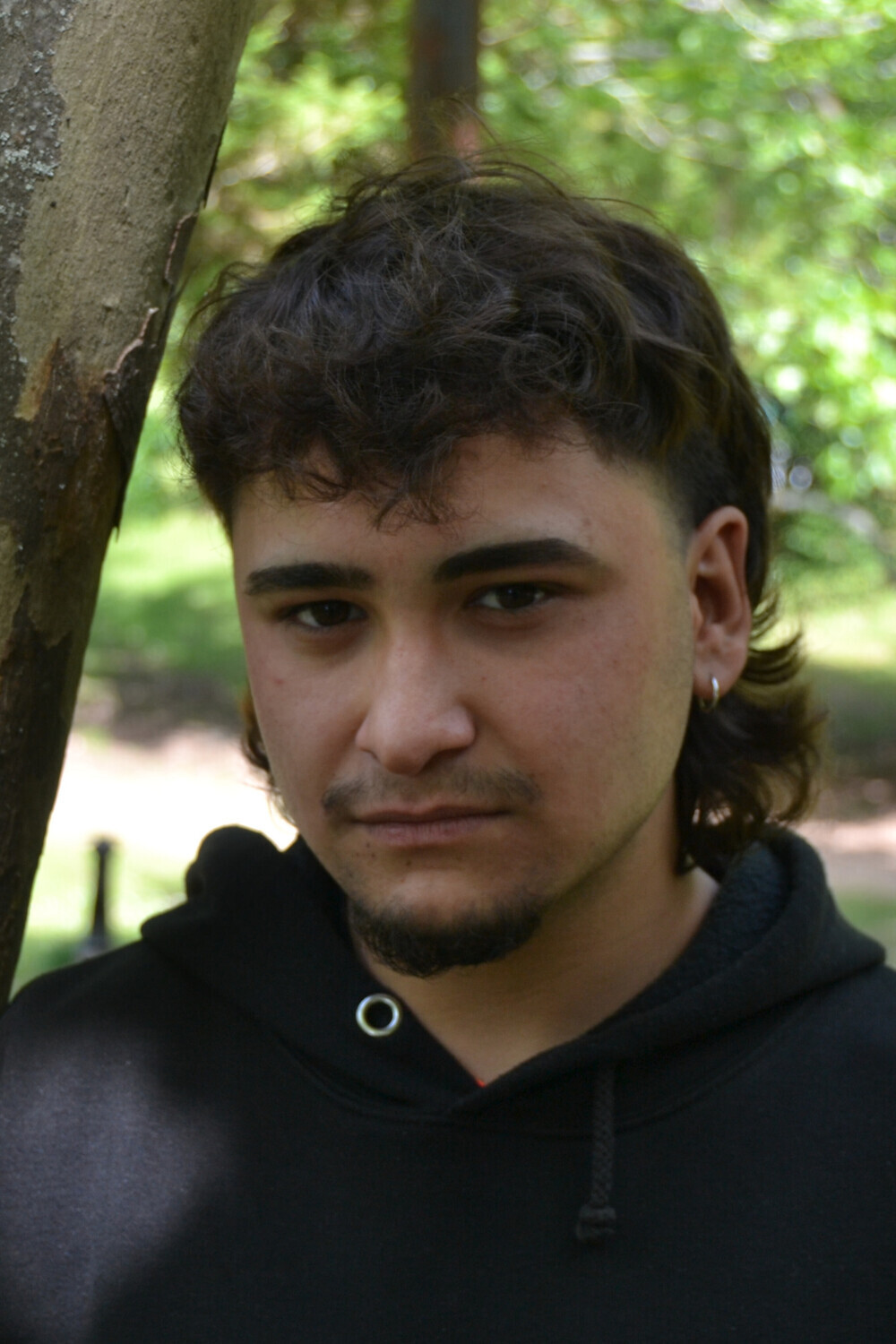 Óscar Iglesias backdrop