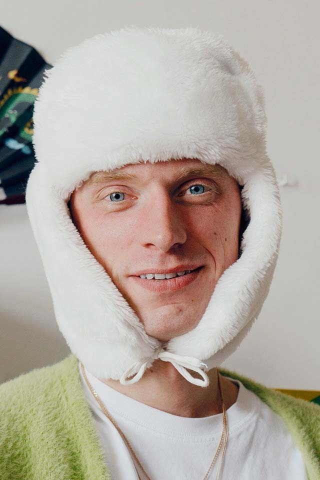 Tolya Titaev backdrop