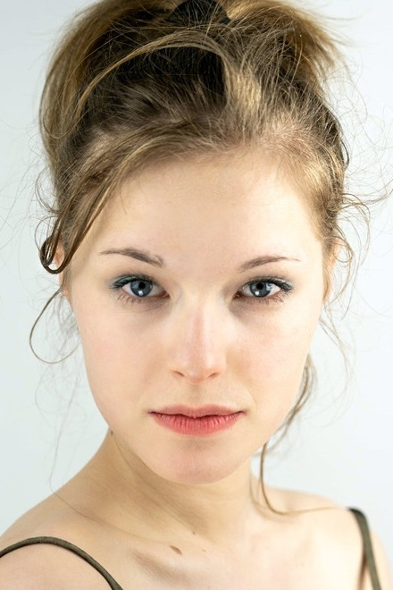 Esther Wahl backdrop