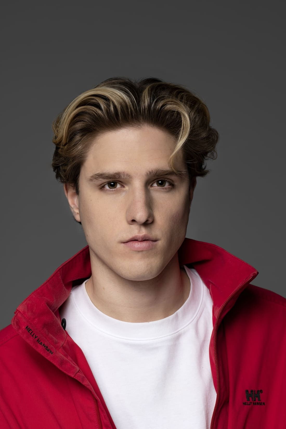 Nuno Gallego backdrop