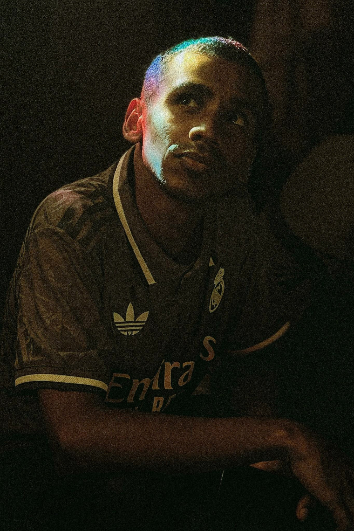 Toby Thomas backdrop