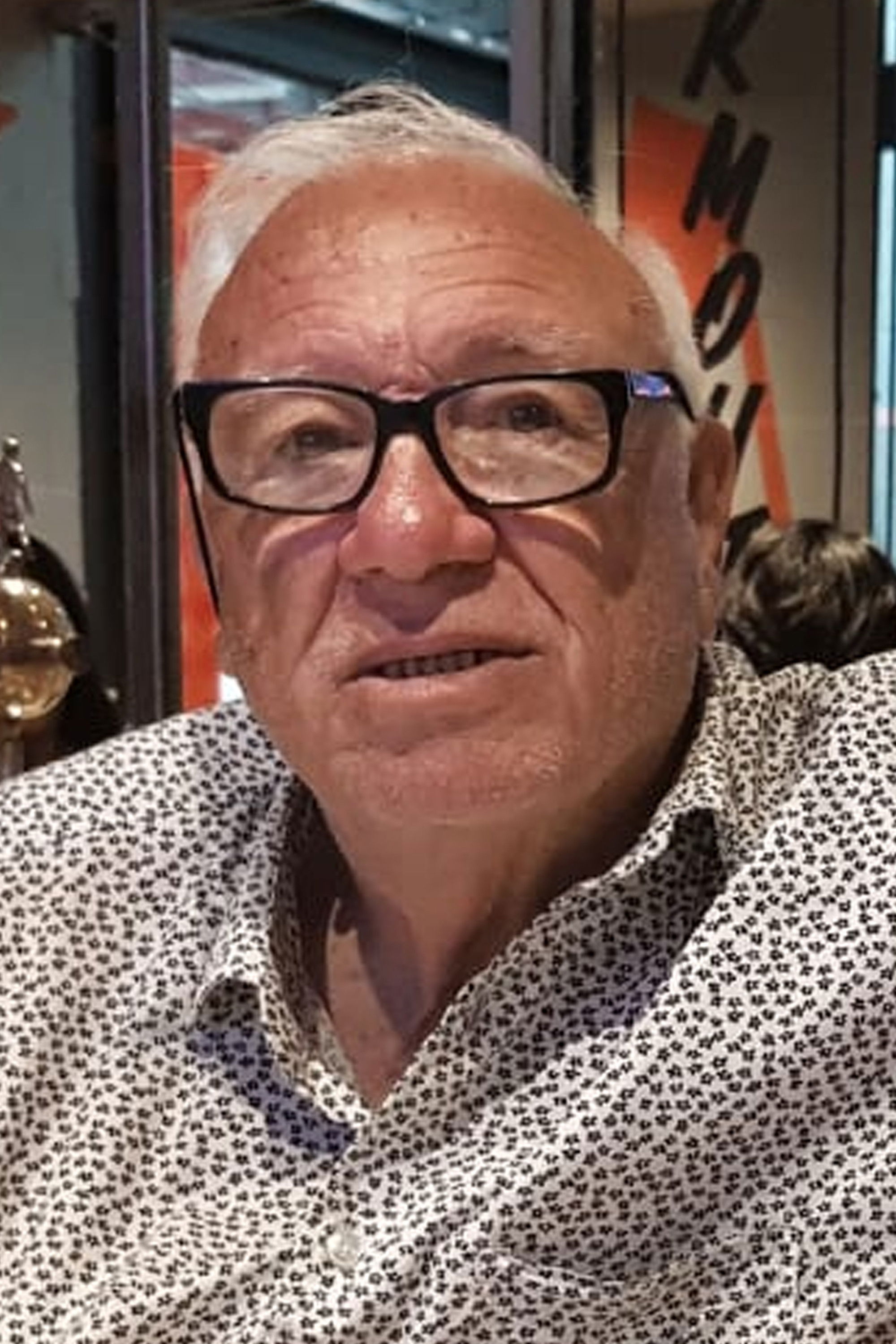 Ramón Maddoni backdrop