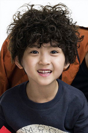 Jingyi Zhang backdrop