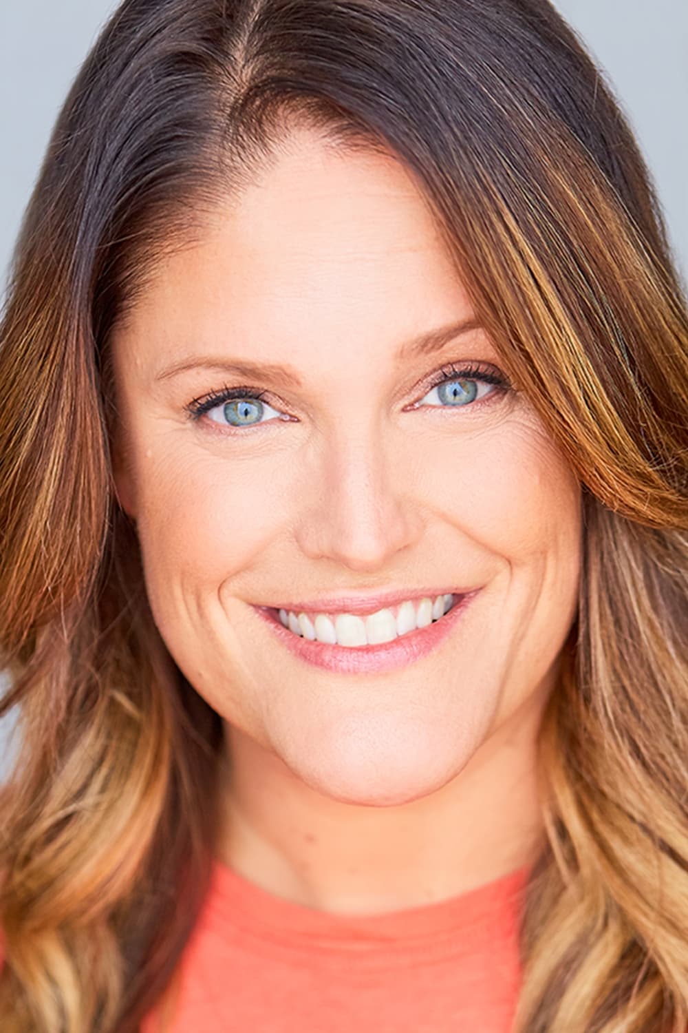 Sarafina Vecchio backdrop