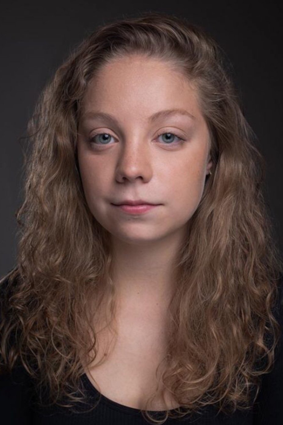 Joana Bernardo backdrop