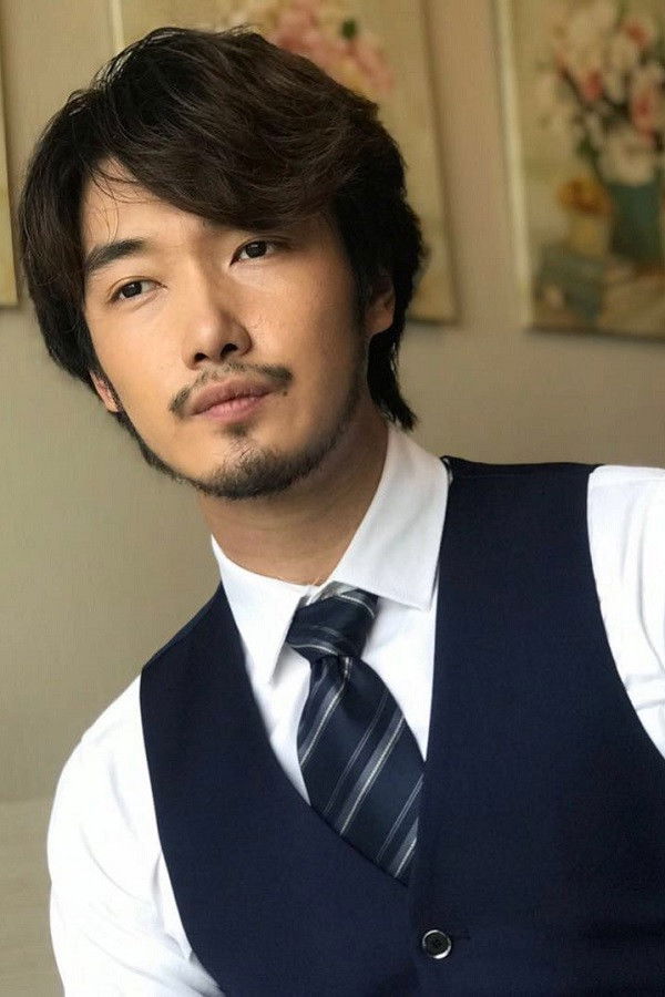 Tinghui Wang backdrop