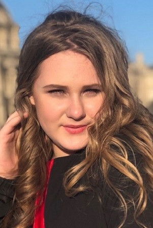 Arina Bandura backdrop