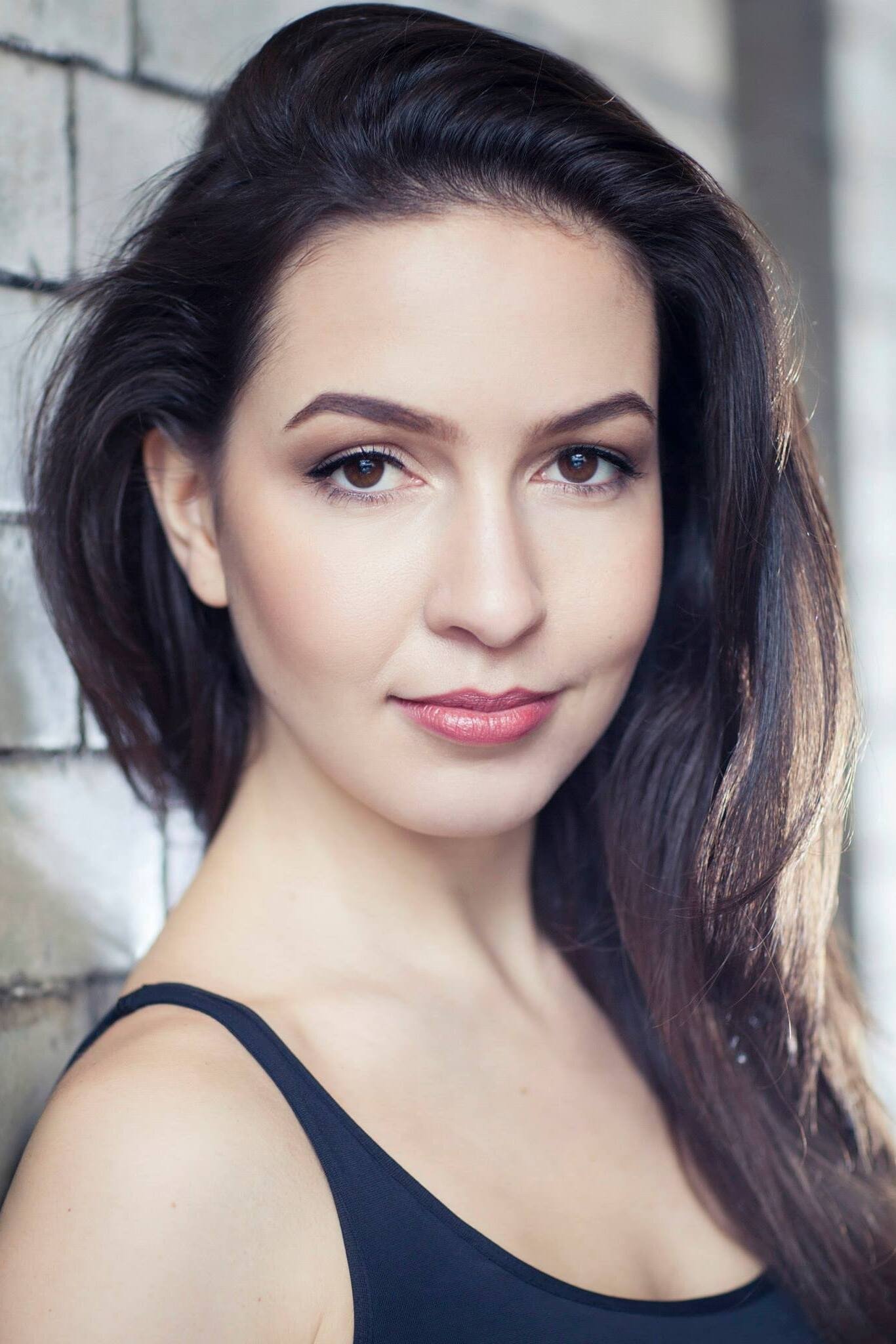 Ivana Radjenovic backdrop